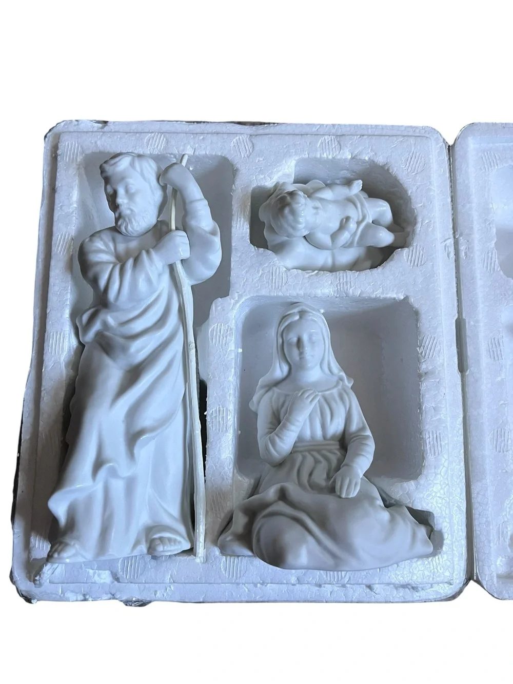 1981 Avon Nativity Holy Family 3 Piece Porcelain Figures w/Box Jesus Christmas